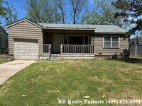 Building Photo - 55 E 51st Pl