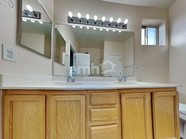 Building Photo - 18230 N 89th Ln