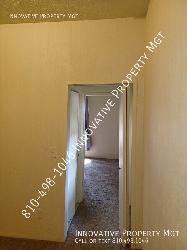 Building Photo - 302 Pine St
