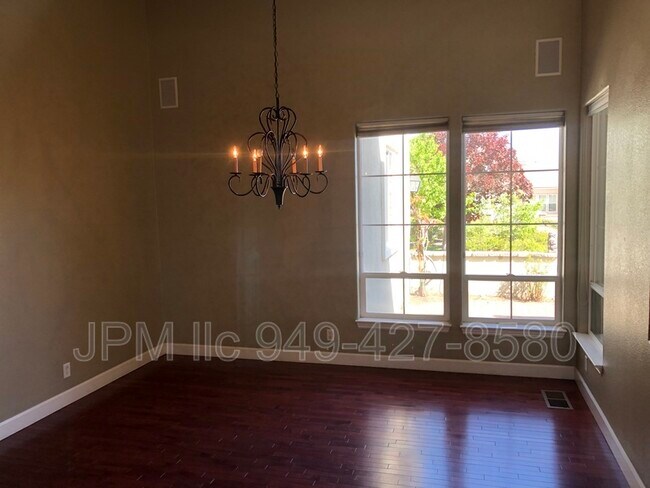 Building Photo - 3000 Granite Pointe Dr