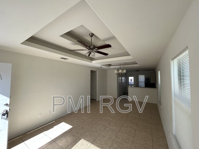 Building Photo - 3007 Linda Vista St