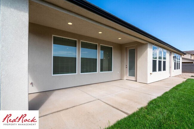 Building Photo - Beautiful 4-Bedroom 2.5 Bath with a 3 Car ...