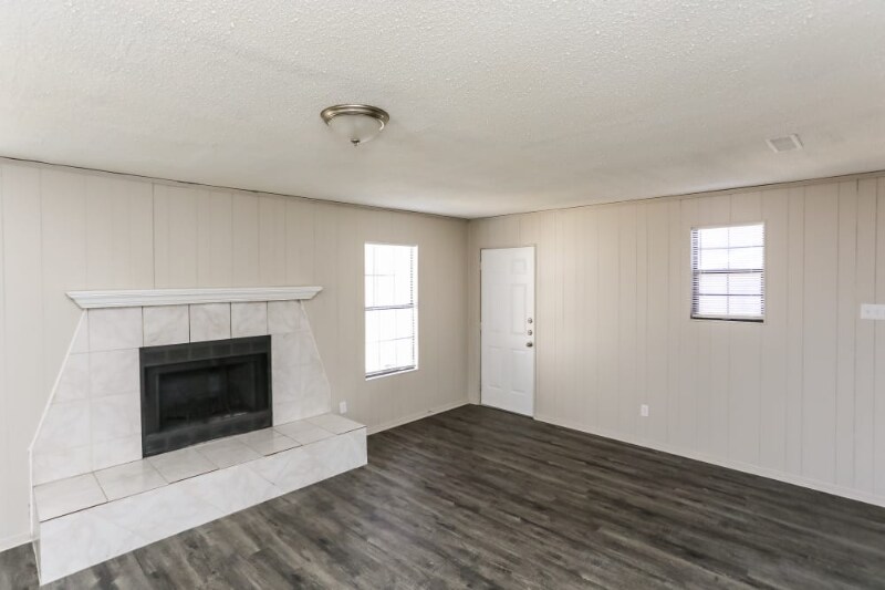 Building Photo - 2626 Princeton Dr