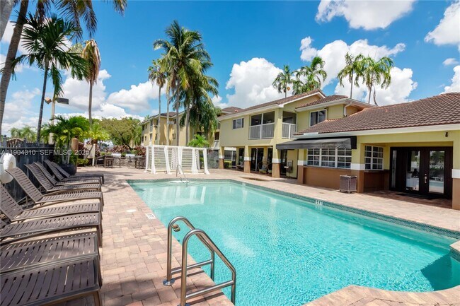 Building Photo - 17200 NW 64th Ave