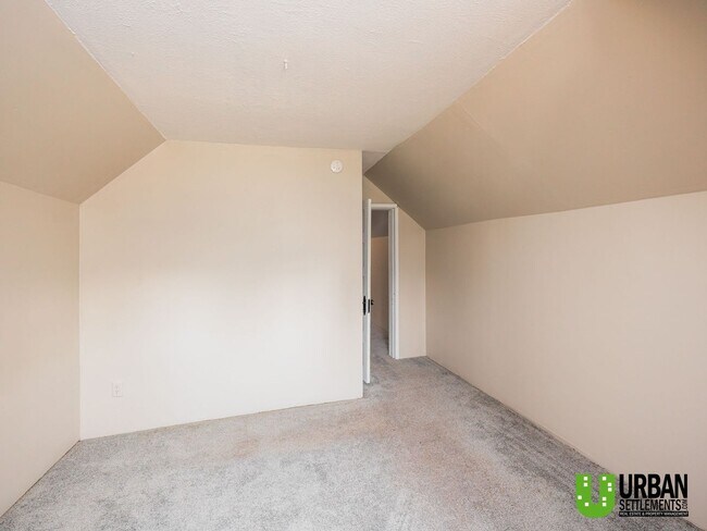 Building Photo - 1623 E 10th Ave