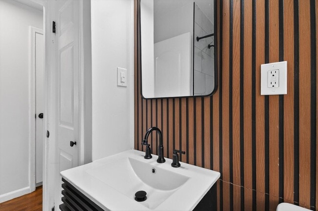 Building Photo - 8449 Penrod St