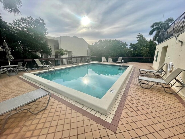Building Photo - 2410 Brickell Ave