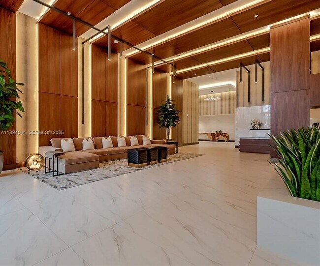 Building Photo - 2960 NE 207th St