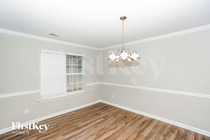 Building Photo - 130 Rusty Nail Dr