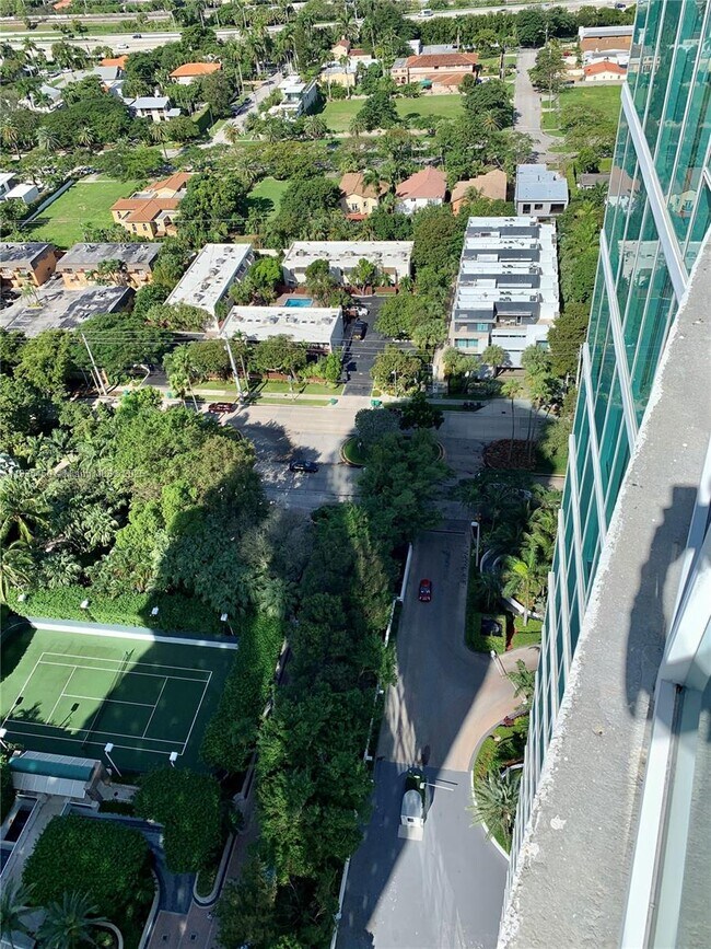 Building Photo - 2101 Brickell Ave