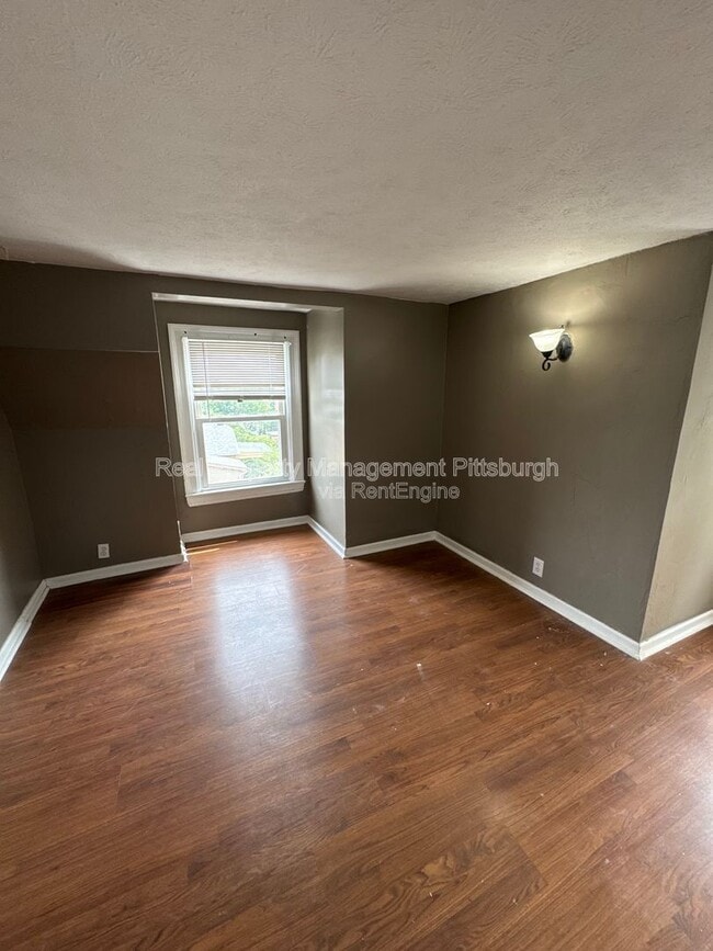 Building Photo - 48 Laclede St