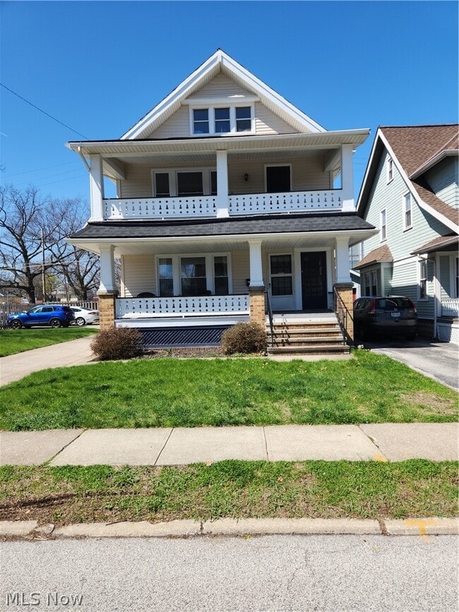 Building Photo - 1388 Lakewood Ave