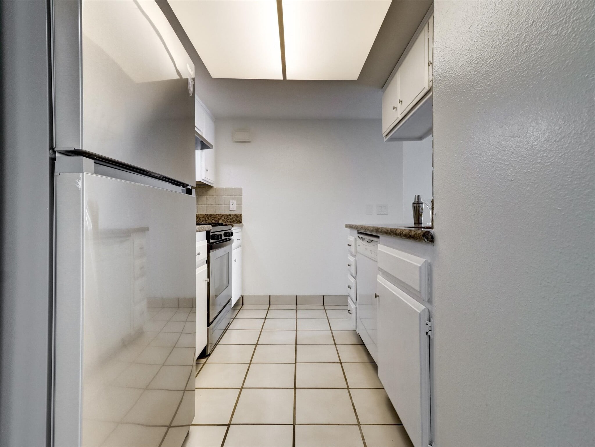 Building Photo - 1490 S Camino Real