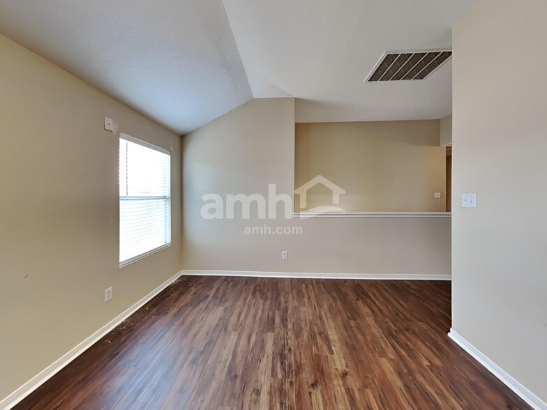 Building Photo - 17907 Juniper Green Trl
