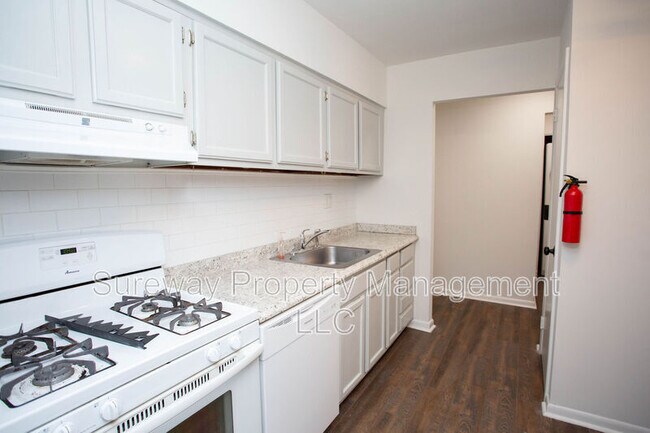 Building Photo - 125 Echelon Rd