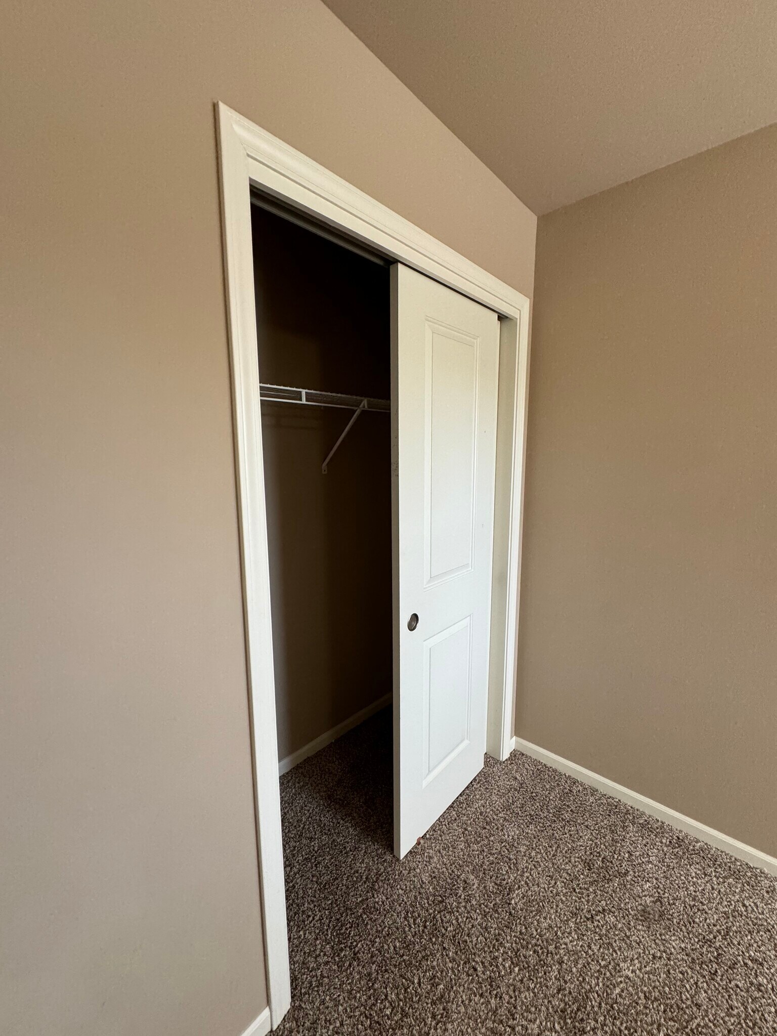 Building Photo - 1714 Fair Pheasant Way