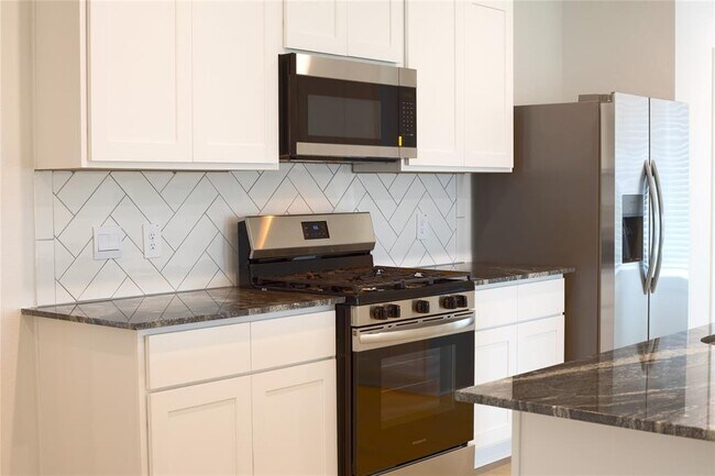 Building Photo - 8558 Tropical Breeze Wy