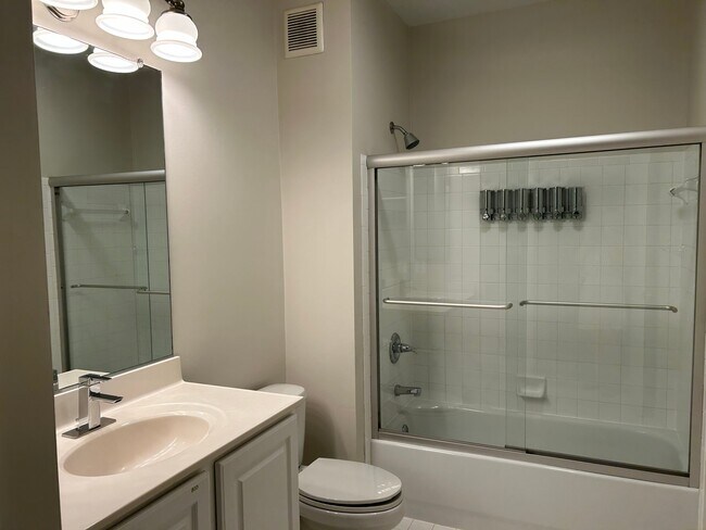 Building Photo - 2115 Ganton Green