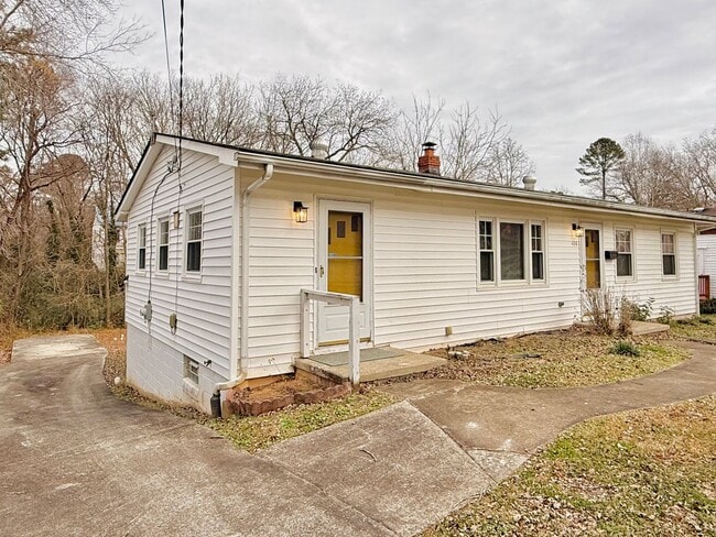 Building Photo - Welcome Home!