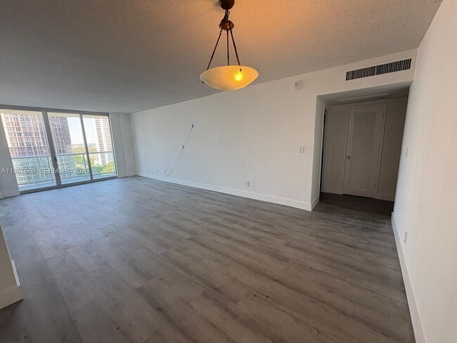 Building Photo - 19390 Collins Ave