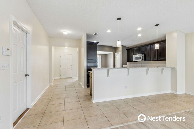 Building Photo - Beautiful Amelia Concourse Home!