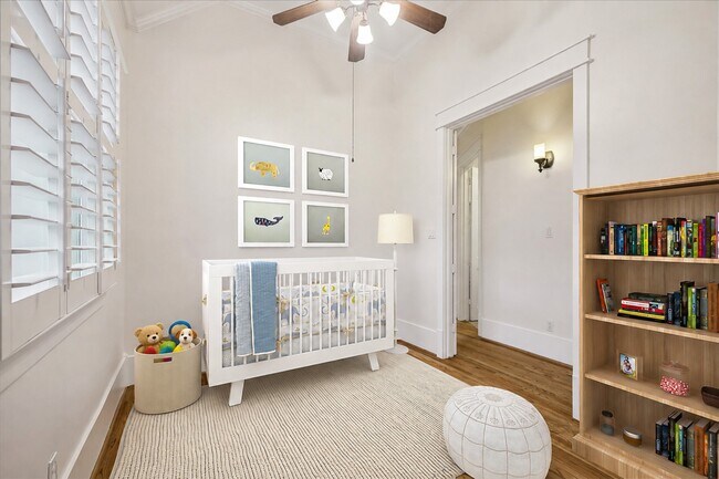 Building Photo - 1332 W 21st St