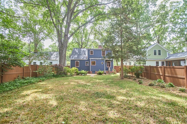 Building Photo - 2020 Pershing St