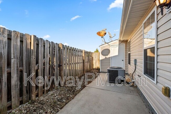 Building Photo - 127 Brandimere Drive