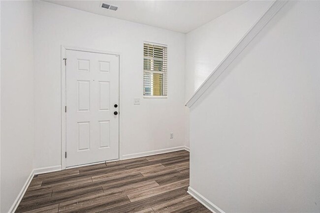 Building Photo - 308 Penn Sta Wy