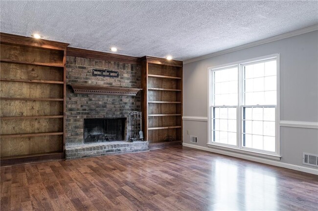 Building Photo - 7766 Hampton Cove