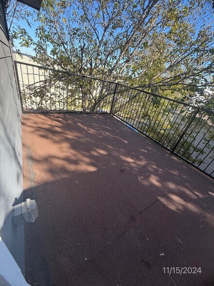 Building Photo - 7215 Holly Hill Dr