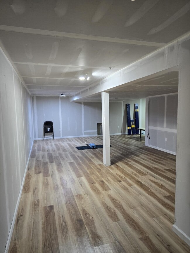 Building Photo - 45762 S Stonewood Rd