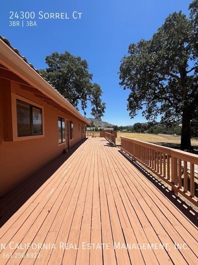 Building Photo - 24300 Sorrel Ct