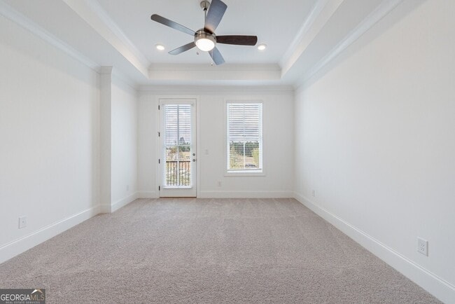 Building Photo - 10744 Davis Dr