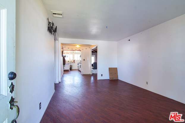 Building Photo - 7443 Troost Ave