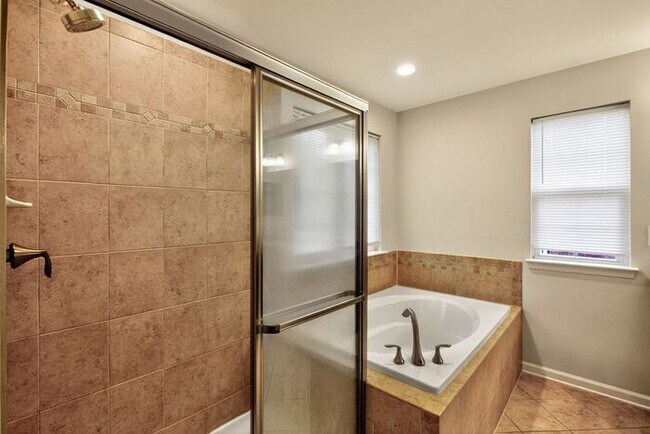 Building Photo - 11530 Sulphur Hills Pl