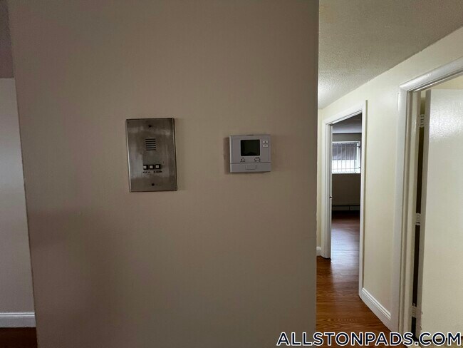 Building Photo - 90 Gardner St