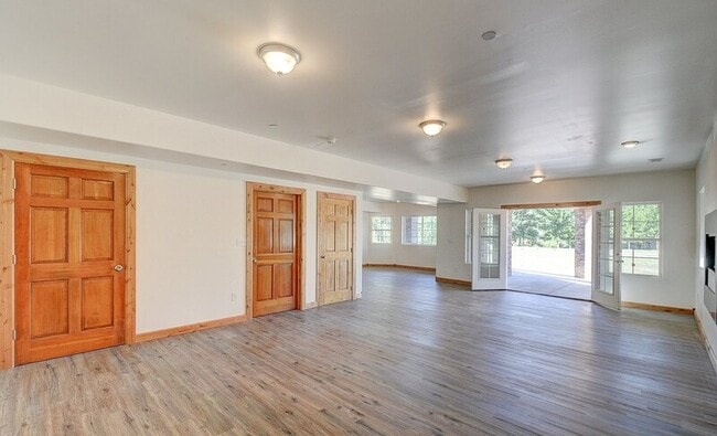 Building Photo - 6820 Willow Vista Ct