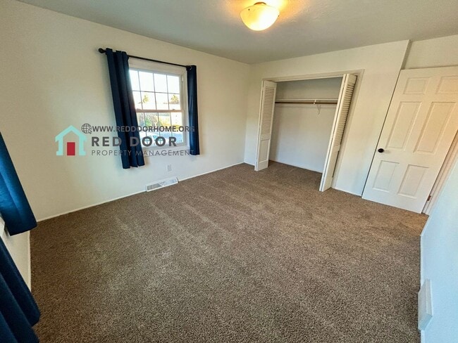 Building Photo - Modern 2 Bed / 1 Bath Duplex | Prime Great Falls Location |