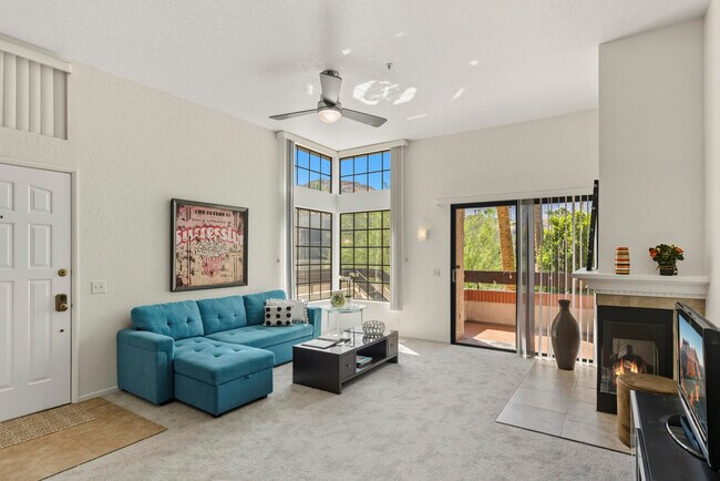 Building Photo - 2601 S Broadmoor Dr