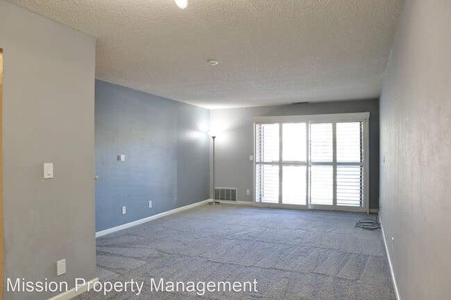 Building Photo - 2 br, 2 bath House - 39821 Cedar Blvd Unit...