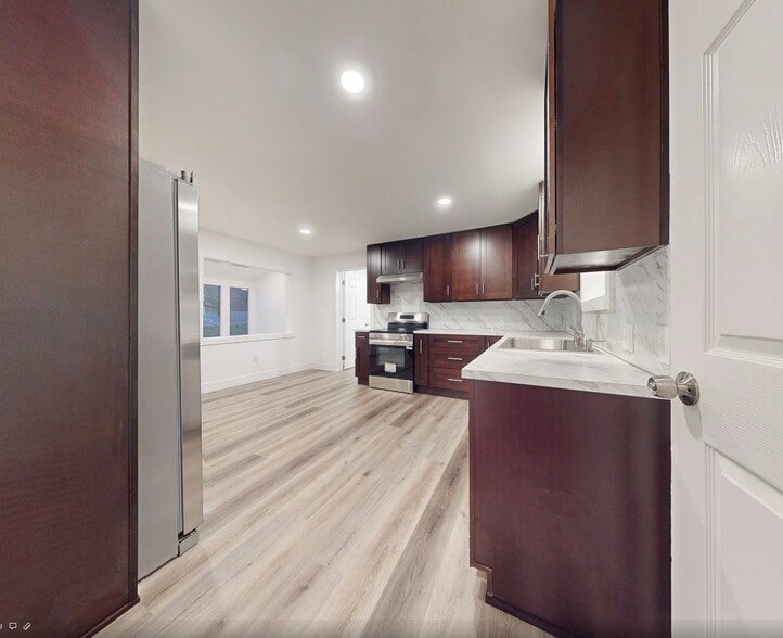 Building Photo - 16702 SE 1st St