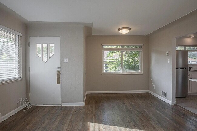 Building Photo - Charming duplex in Platt Park for rent