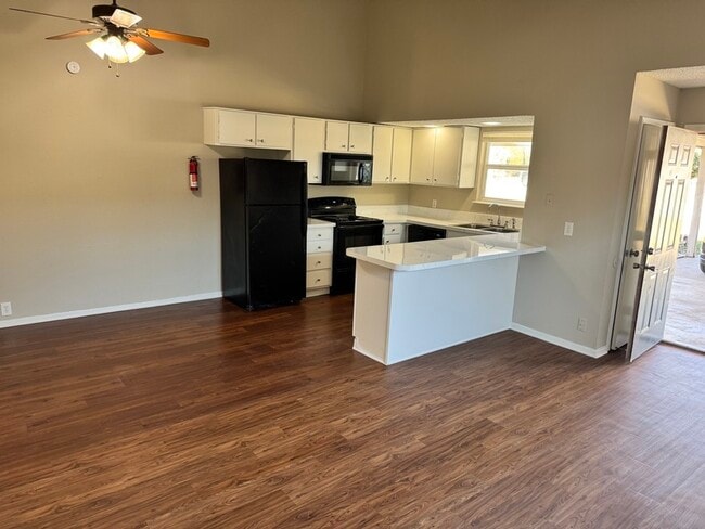 Building Photo - 4809 Houghton Ave