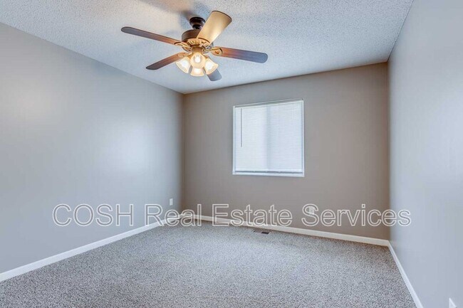 Building Photo - 1054 E Karla Ct