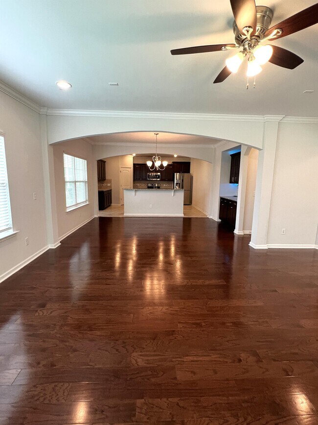 Building Photo - 56 RedWall Cir
