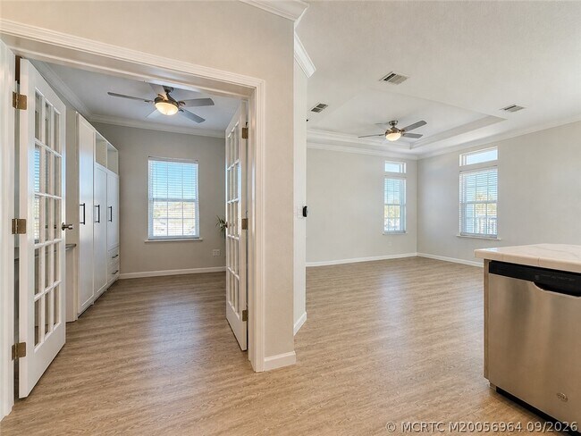 Building Photo - 252 NE Ebbtide Way