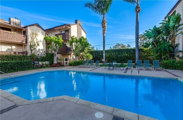 Building Photo - 14990 Victory Blvd