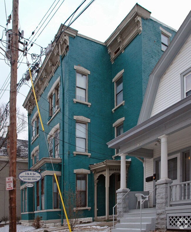 Building Photo - 133-135 Lyon