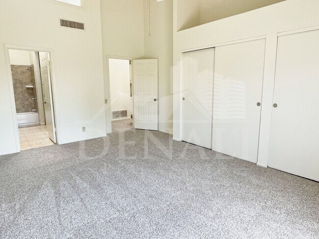 Building Photo - 10019 E Mountain View Rd